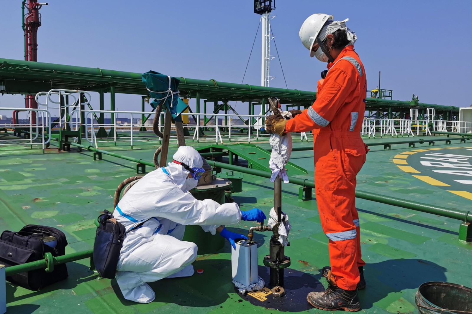 BUNKER DETECTIVE SURVEY (221B)